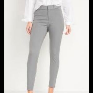 NWT Old Navy High Rise Pixie Secret Smooth Pockets Light Gray Pants